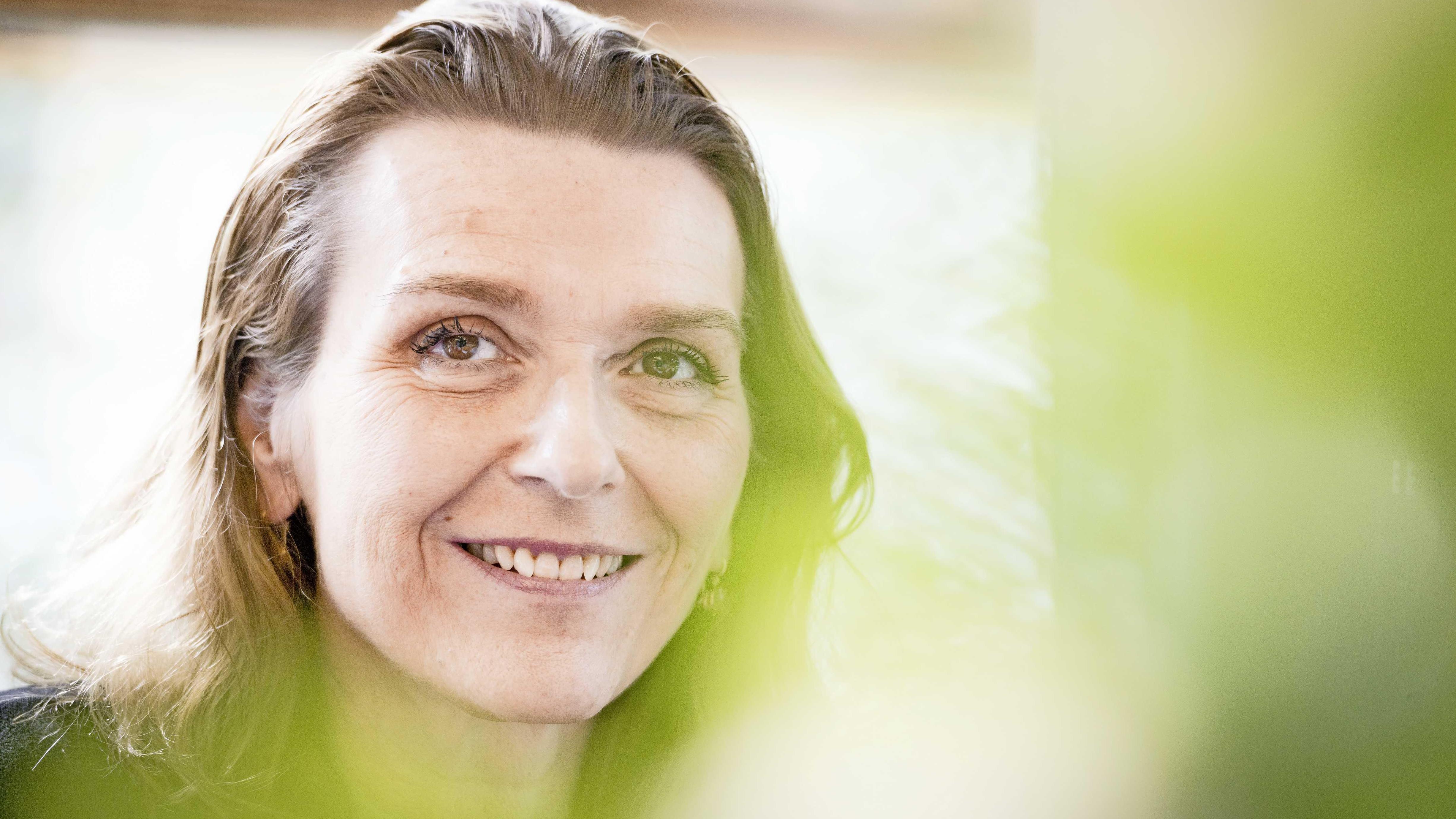 Van grensoverschrijdend gedrag beschuldigde NTR-directeur streek anderhalve ton op zonder een dag te werken